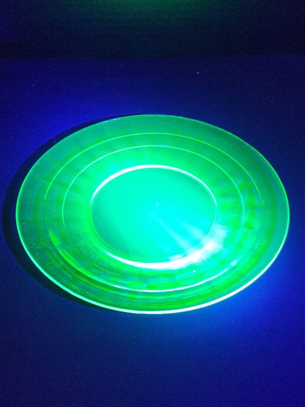 Vintage Anchor Hocking Green "Block Optic" Uranium Glass Plates 8" Set of 3